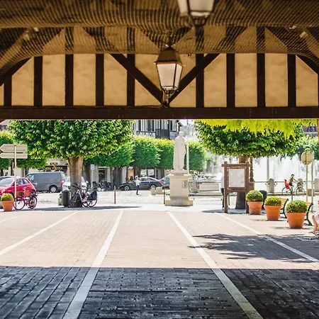 Castel Saint Clair - Trois Pieces - Centre *