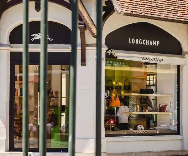 Апартаменты Castel Saint Clair - Trois Pieces - Centre *