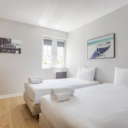 Castel Saint Clair - Trois Pieces - Centre * דוביל