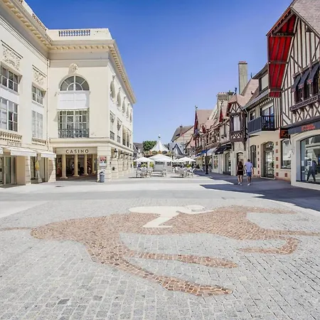 Castel Saint Clair - Trois Pieces - Centre דירה